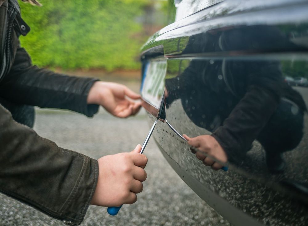 16 juillet 2024À la une Actualités Nos conseils Réglementation L’usurpation de plaque minéralogique : un fléau qui victime les automobilistes