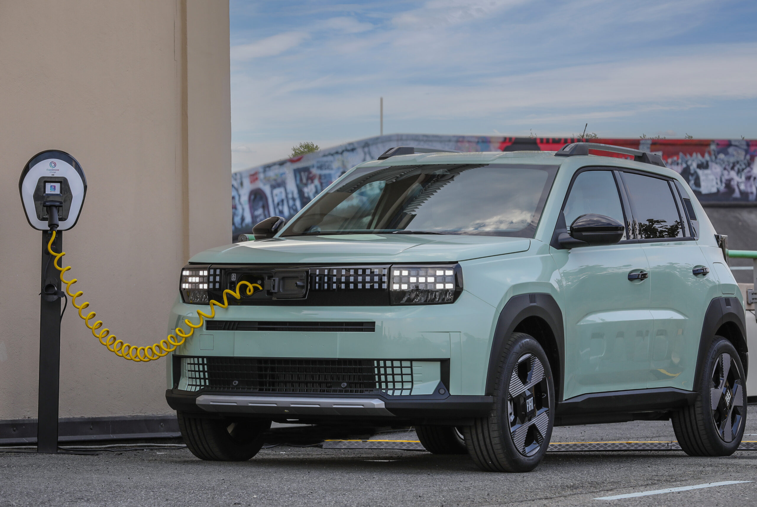 28 octobre 2024À la une Actualités Electriques (BEV) Nouveautés Nouvelle Fiat Grande Panda électrique : le retour d’un classique en version écologique