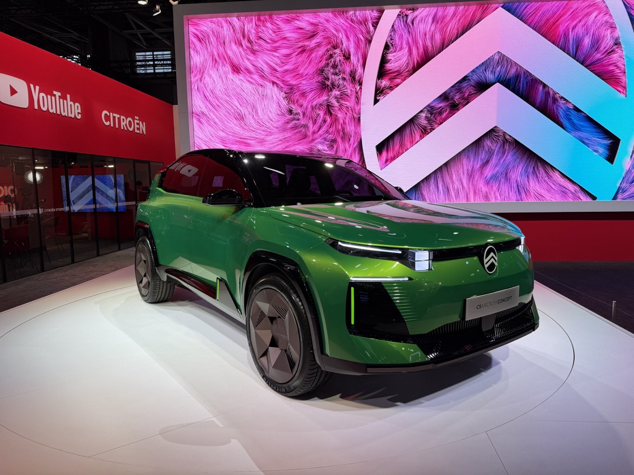 Citroën dévoile le C5 Aircross Concept : un SUV ambitieux et écoresponsable